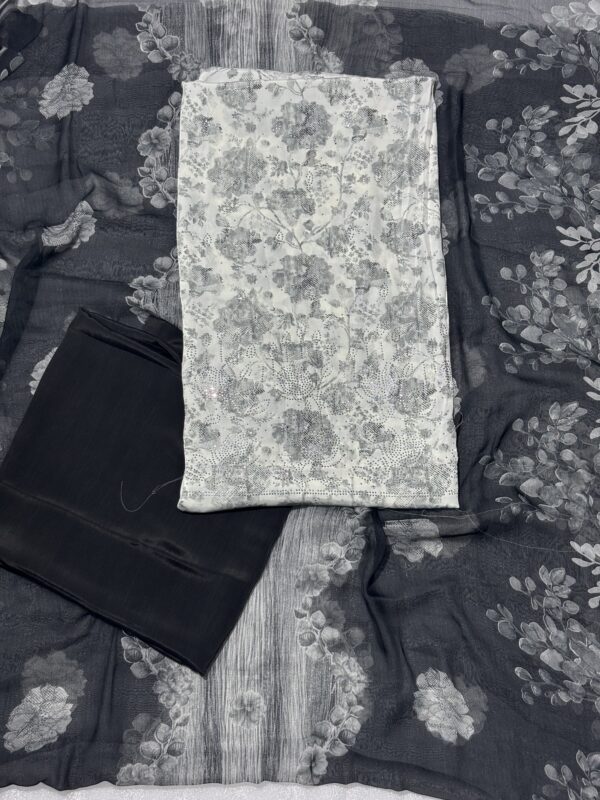 Crave cotton fabric for summer, very soft fabric with fancy print and dupatta.