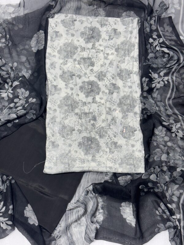 Crave cotton fabric for summer, very soft fabric with fancy print and dupatta. - Image 4